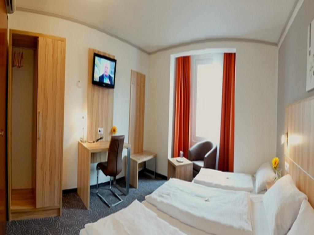 Hotel Am Schelztor Esslingen am Neckar Quarto foto