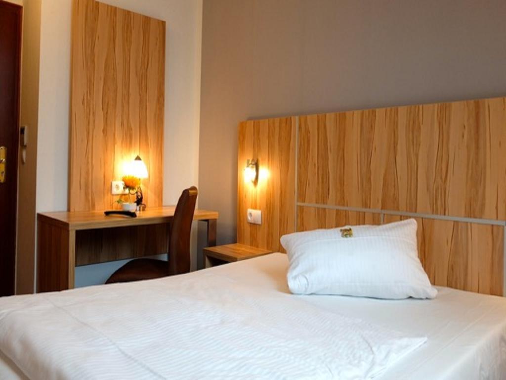 Hotel Am Schelztor Esslingen am Neckar Quarto foto